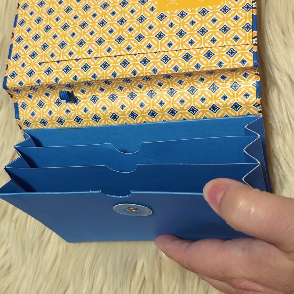 Vera Bradley small file folder for cards coupons etc - Picture 6 of 6